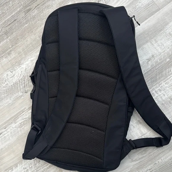 Lululemon Black Backpack - Picture 5 of 5